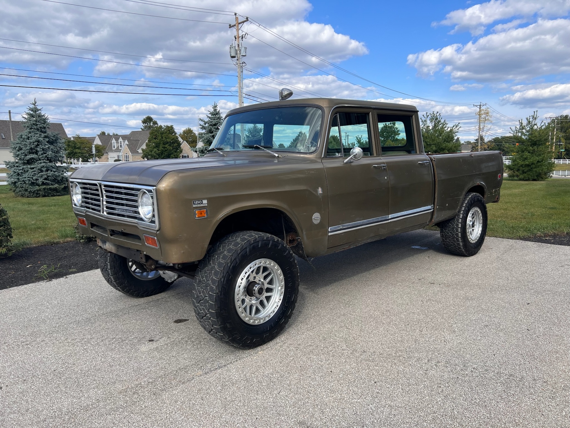 International 1210 crew cab