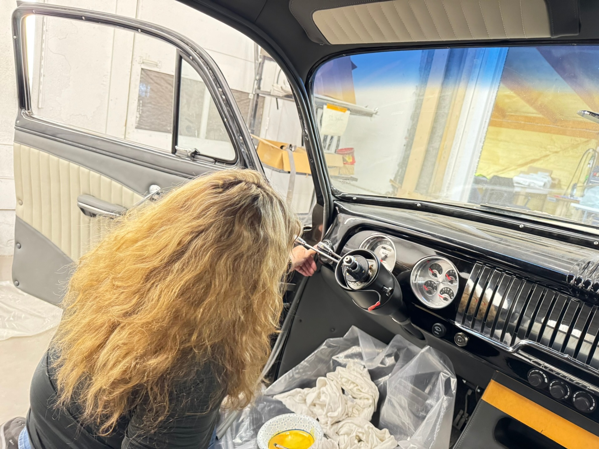 Custom dashboard with gauges and trim